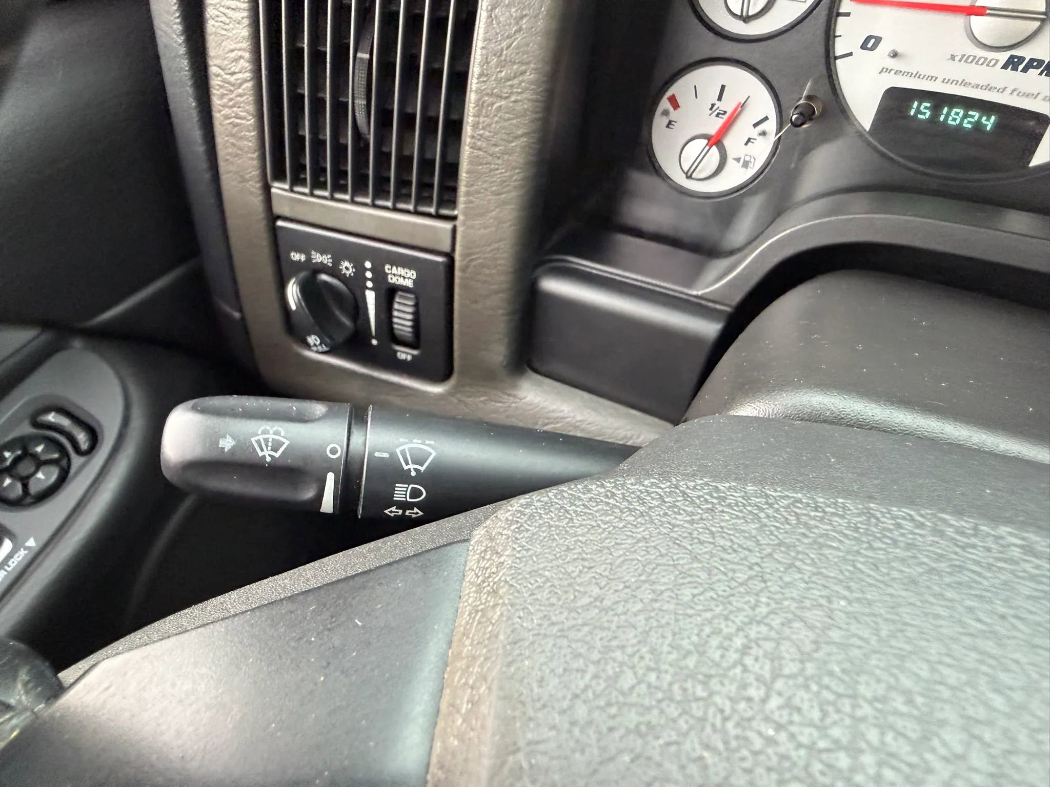 Used 2005 Dodge Ram 1500 Truck 2WD Quad Cab image 25