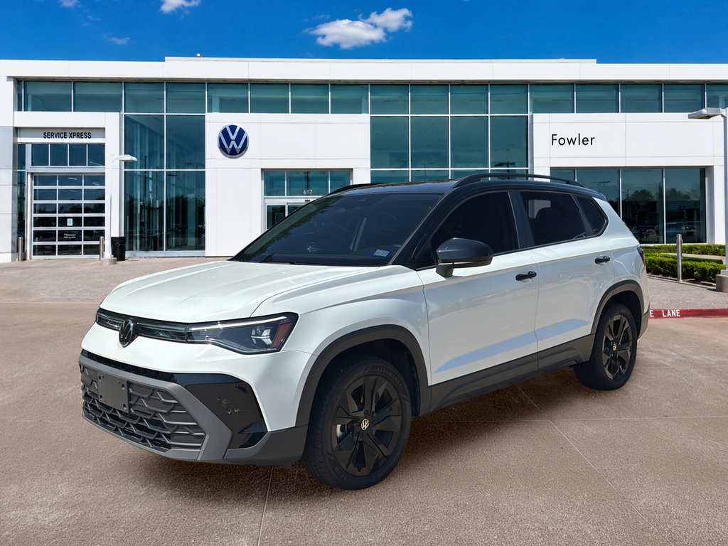 Used 2025 Volkswagen Taos SE FWD image 3