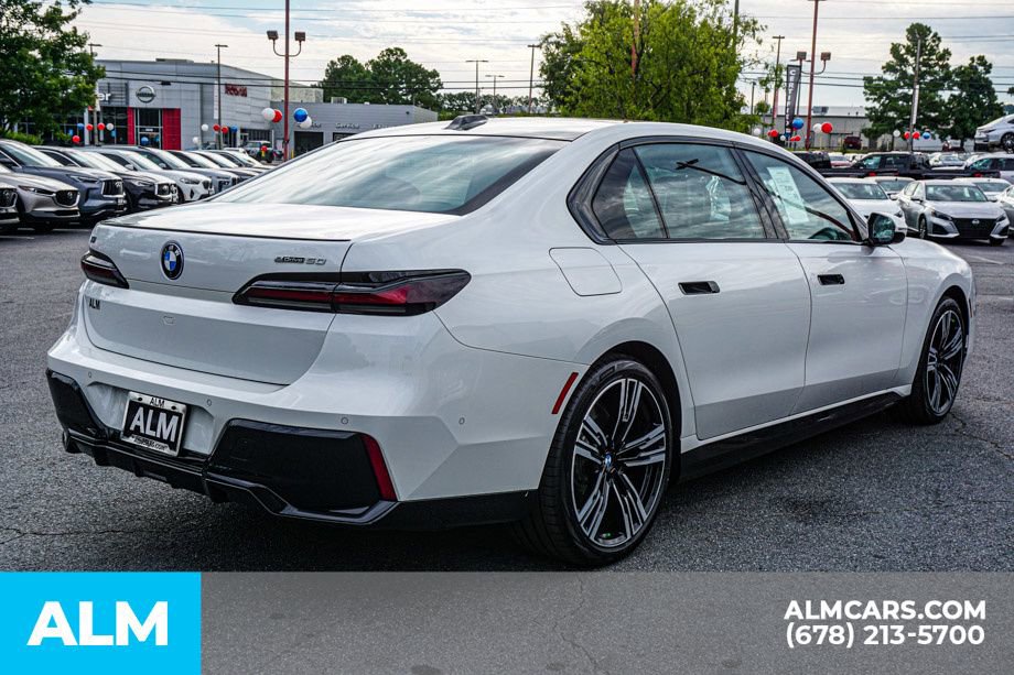 Used 2025 BMW i7 eDrive50 w/ M Sport Package image 6