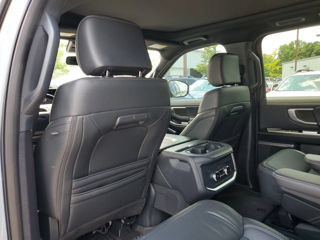 Used 2025 Ford Expedition Platinum w/ Stealth Appearance Package AWD/4WD image 14