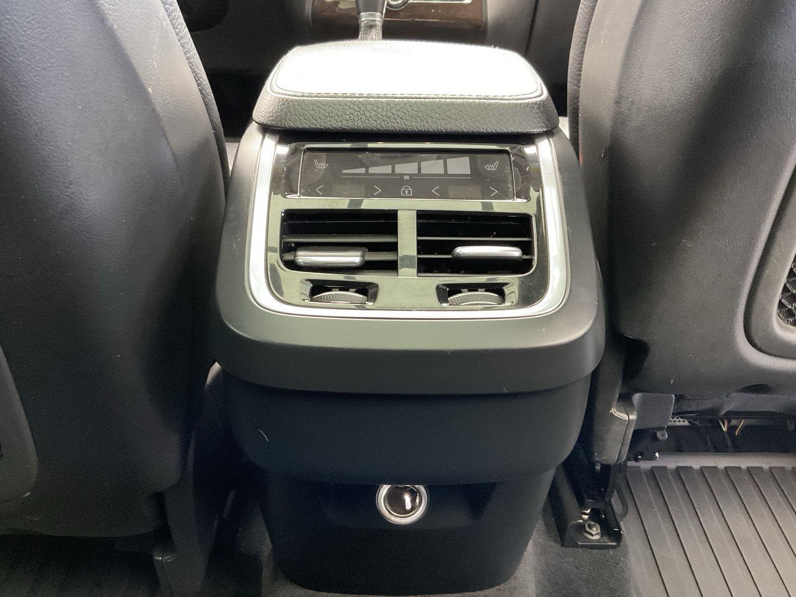 Used 2019 Volvo XC90 T6 Momentum w/ Advanced Package AWD/4WD image 17