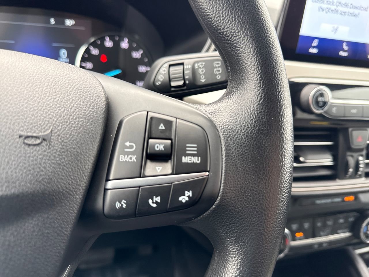 Used 2021 Ford Escape SE image 24