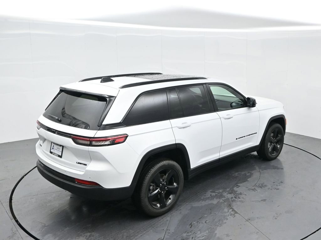 New 2025 Jeep Grand Cherokee Limited w/ Black Appearance Package image 54