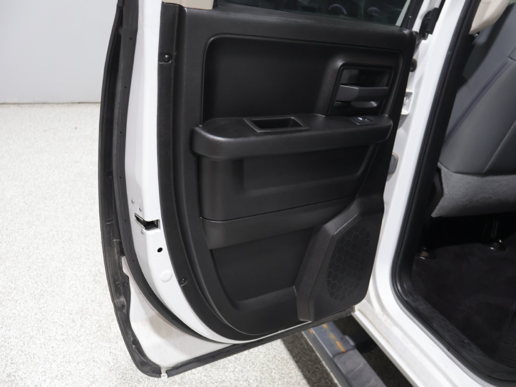 Used 2019 RAM 1500 Express AWD/4WD image 17