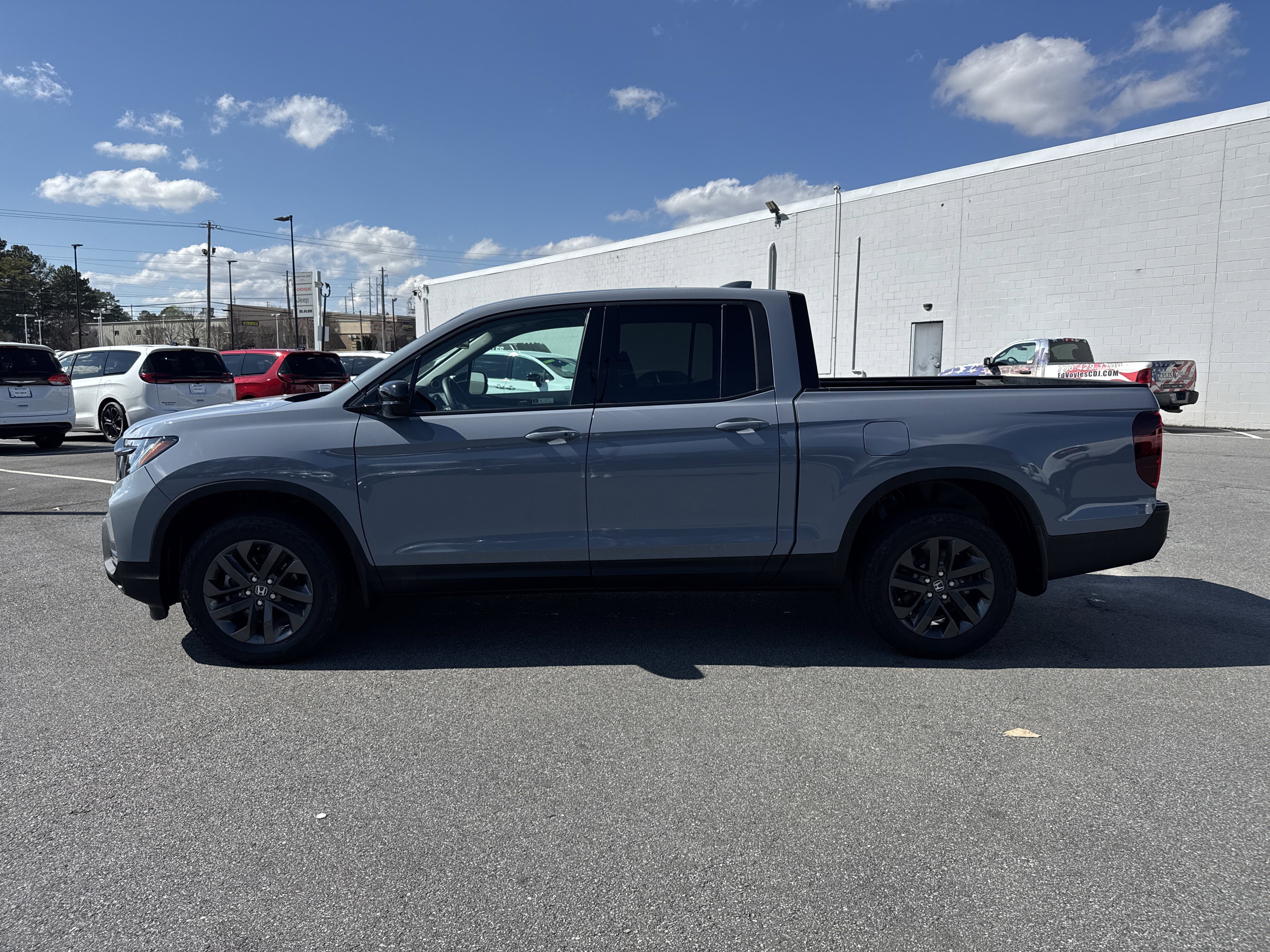 Used 2023 Honda Ridgeline Sport image 4