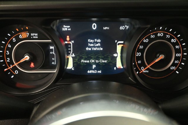 Used 2025 Jeep Wrangler Unlimited Sahara AWD/4WD image 14