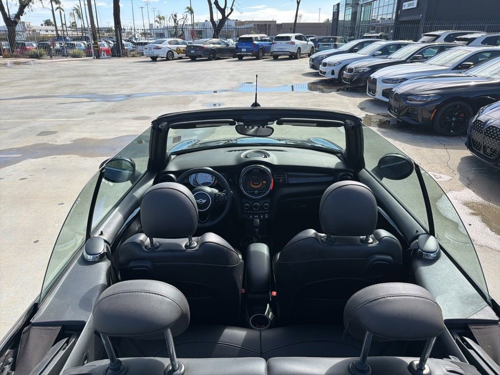 Used 2018 MINI Cooper S w/ Premium Package image 16