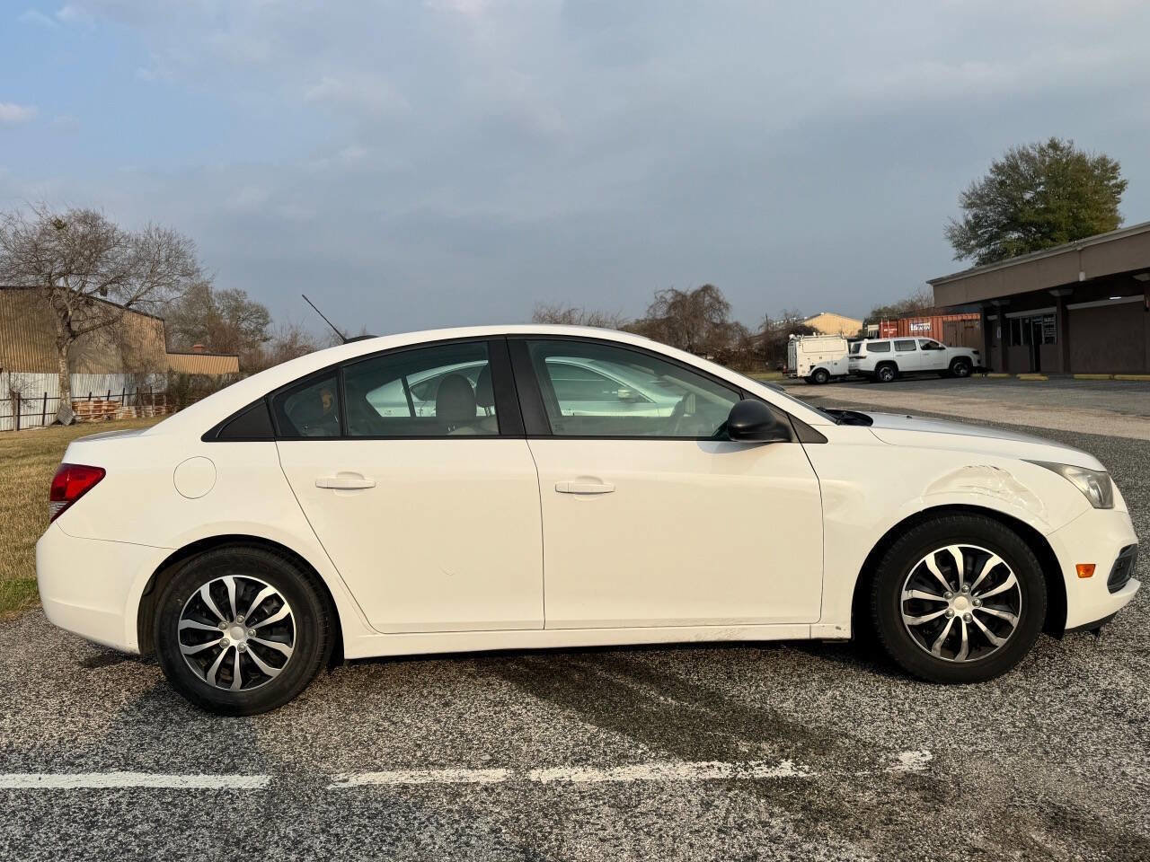 Used 2015 Chevrolet Cruze LS image 8