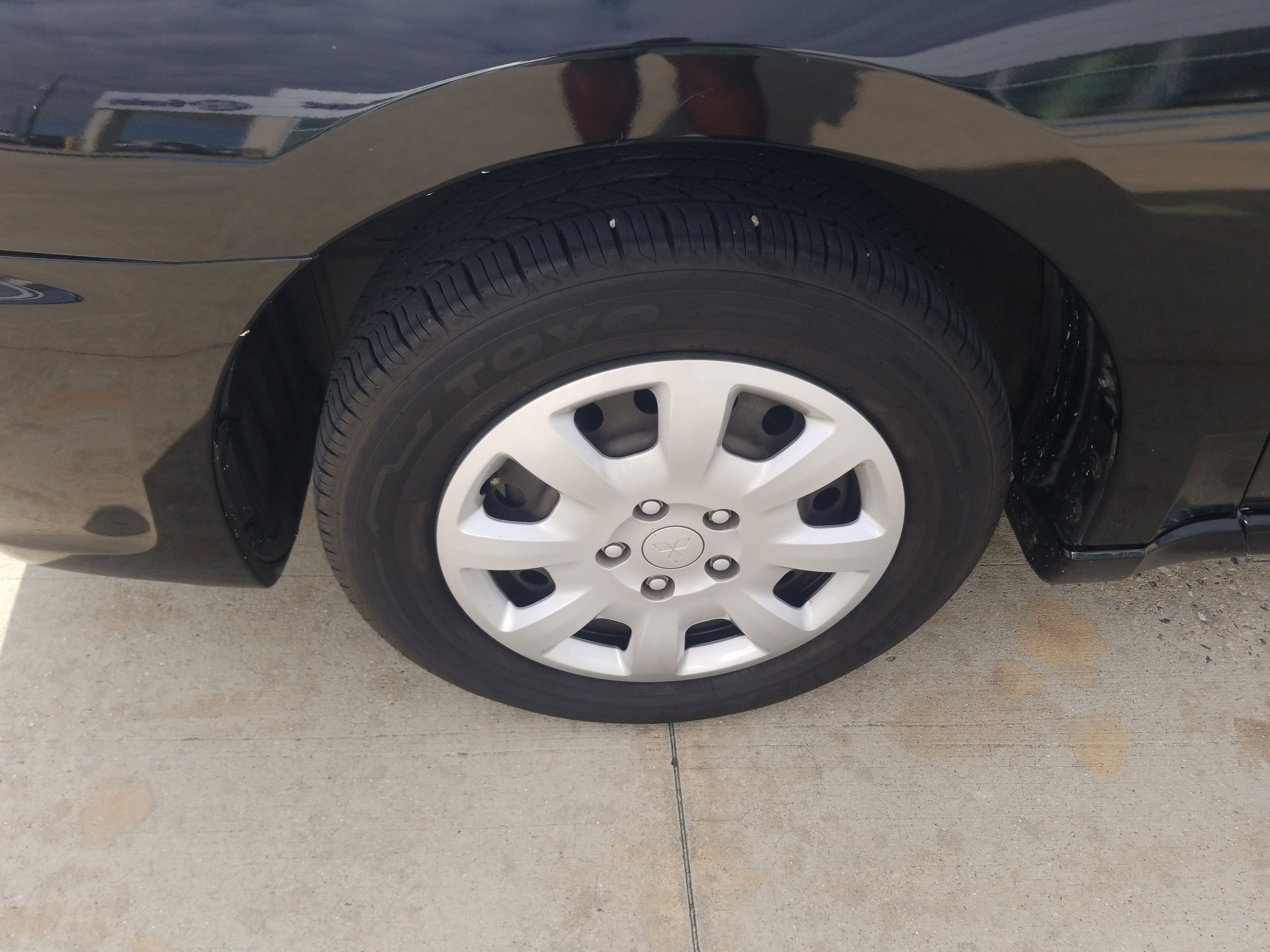 Used 2009 Mitsubishi Galant image 20