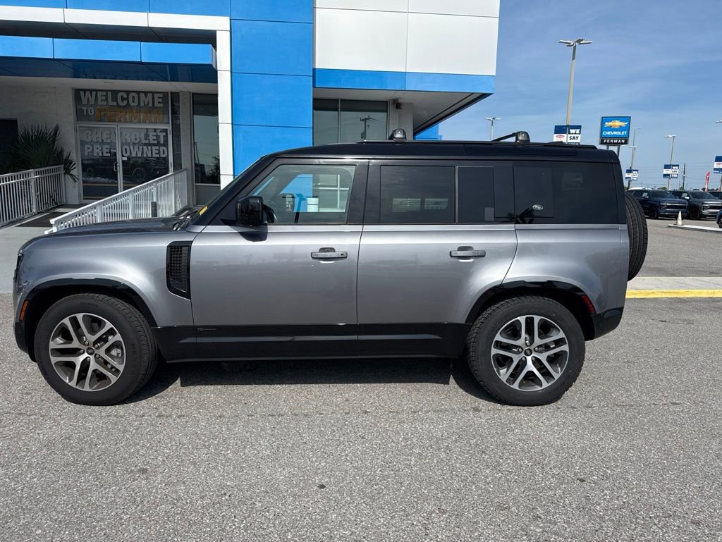 Used 2021 Land Rover Defender 110 X-Dynamic HSE AWD/4WD image 1
