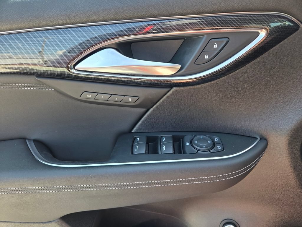 Used 2023 Buick Envision Essence AWD/4WD image 22