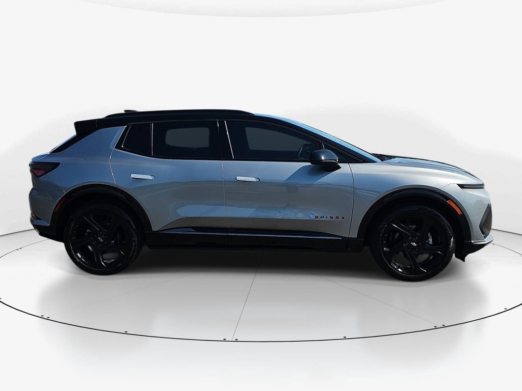 Used 2024 Chevrolet Equinox EV RS FWD image 5