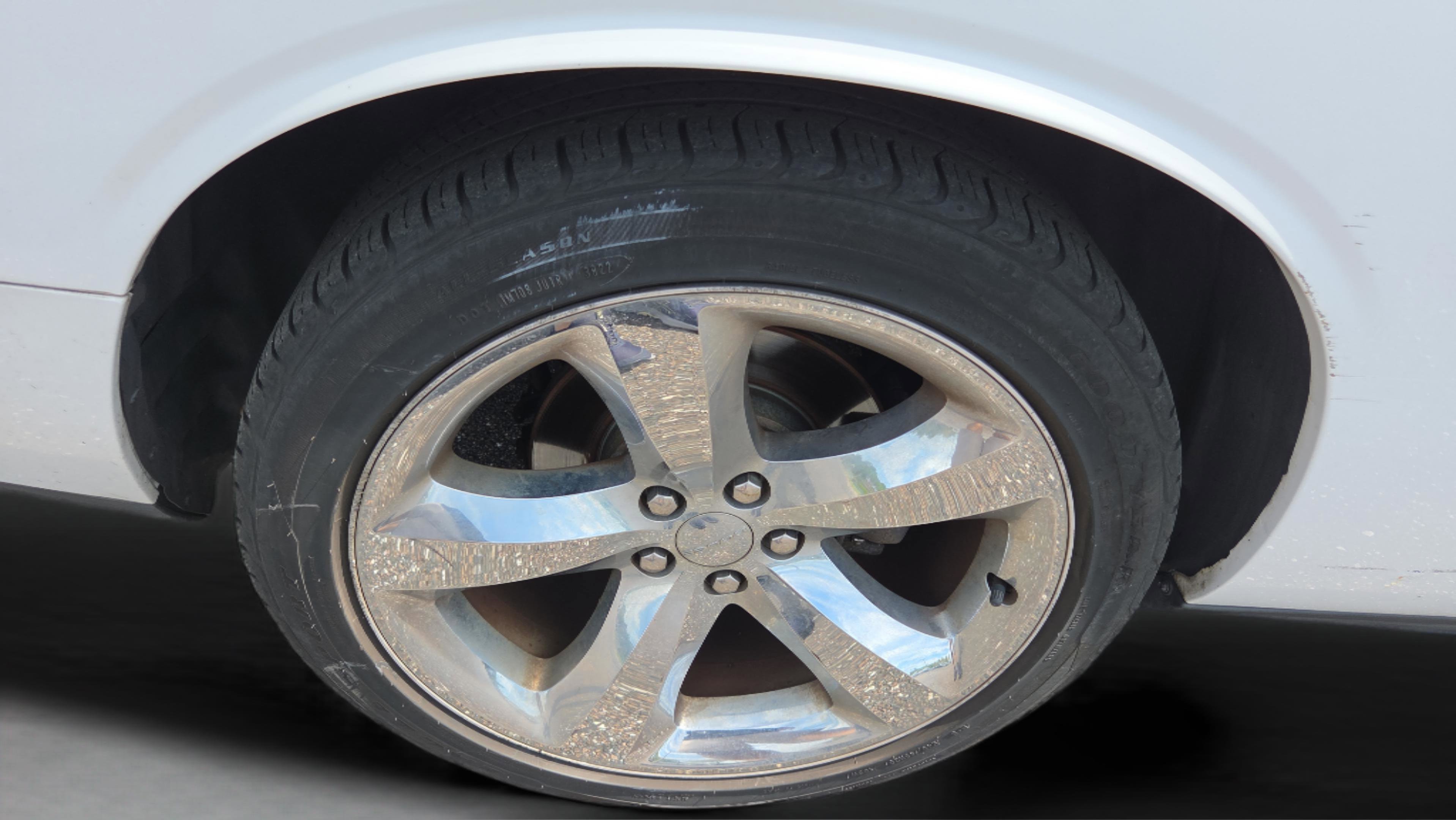 Used 2013 Dodge Challenger R/T image 14