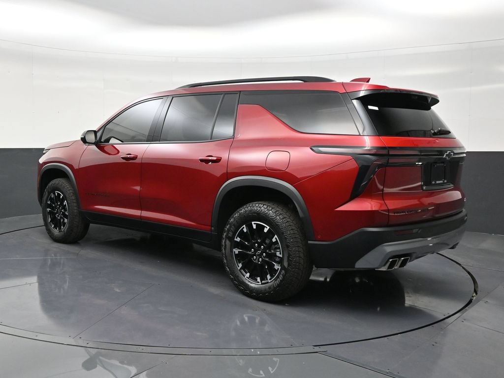 Used 2025 Chevrolet Traverse Z71 w/ Enhanced Driving Package AWD/4WD image 3