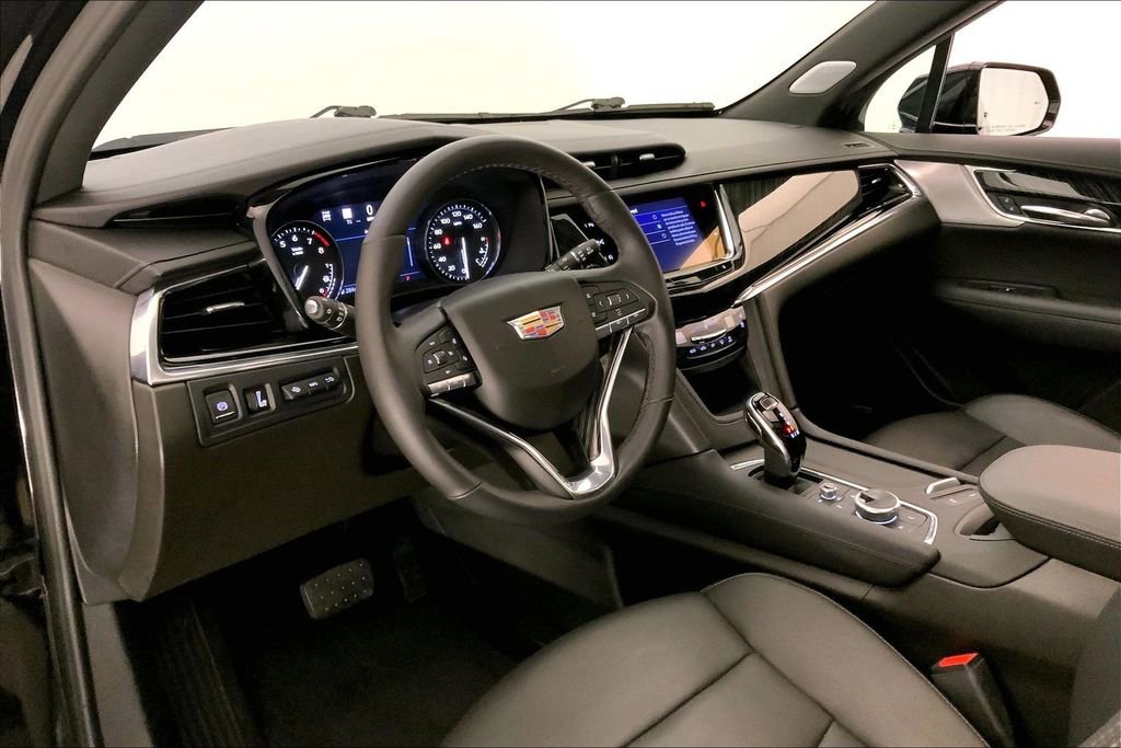 Used 2023 Cadillac XT6 Premium Luxury w/ Technology Package AWD/4WD image 21