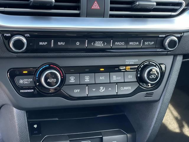 Used 2022 Kia Niro EX Premium image 15