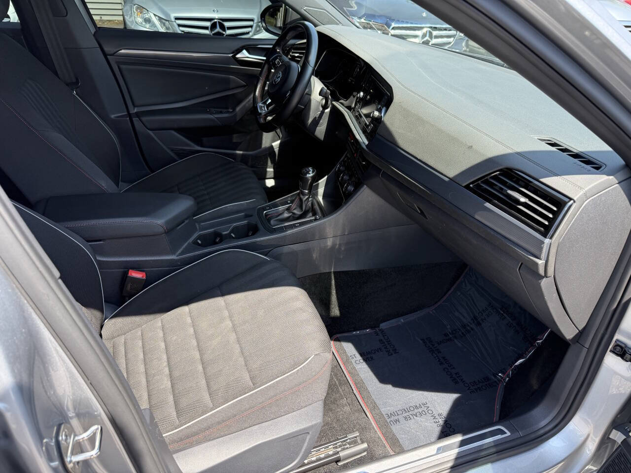Used 2021 Volkswagen Jetta GLI FWD image 9