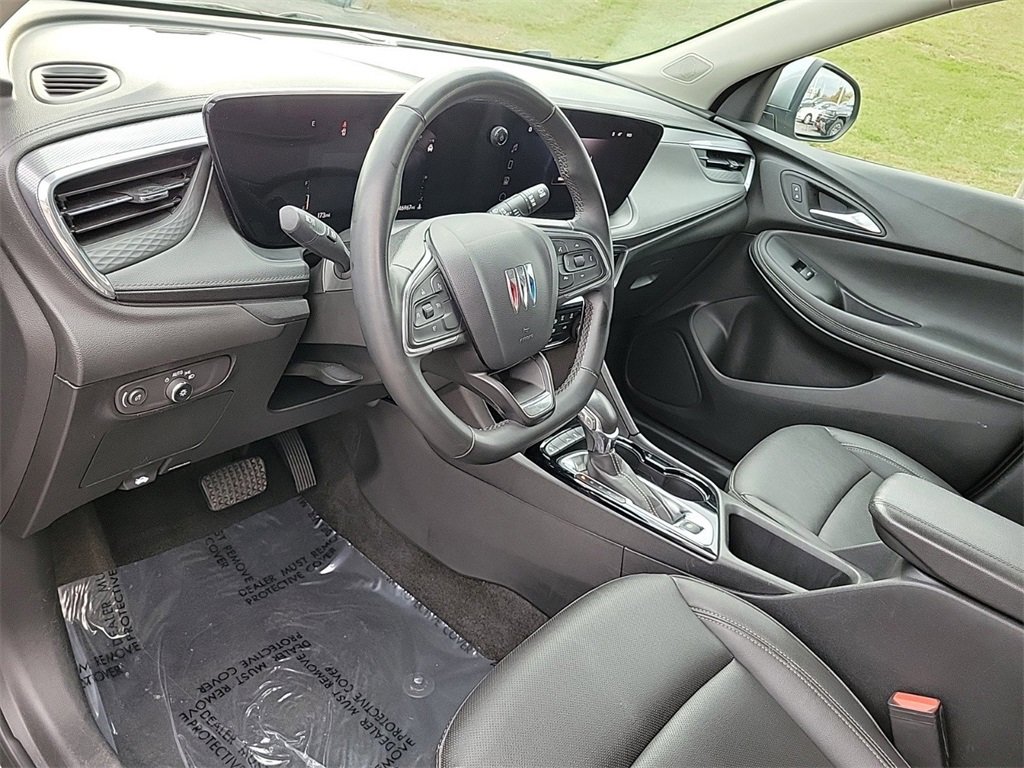 Used 2024 Buick Encore GX Sport Touring image 17