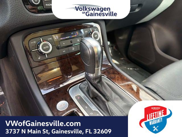 Used 2014 Volkswagen Touareg Executive AWD/4WD image 23