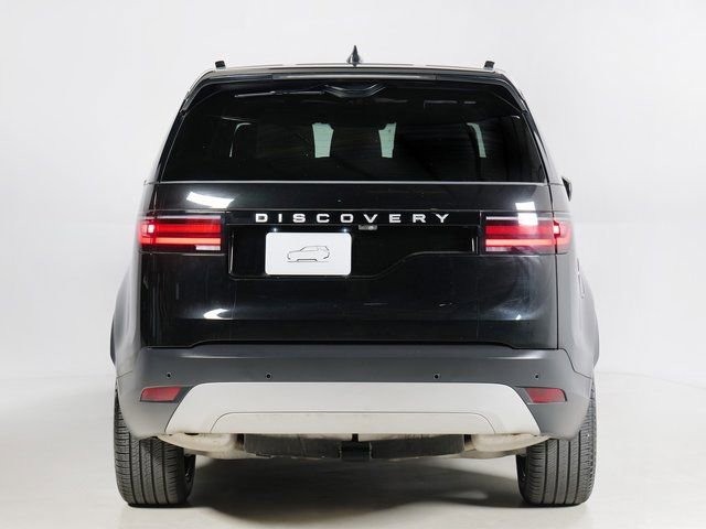 Used 2025 Land Rover Discovery S image 7