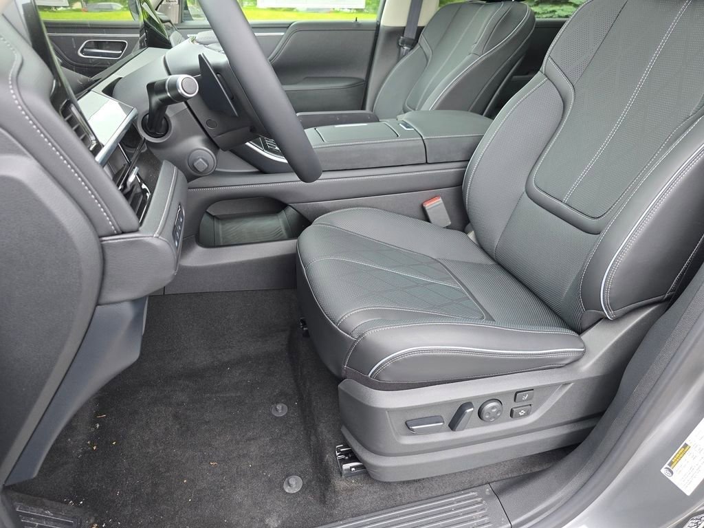 New 2025 INFINITI QX80 Sensory image 28