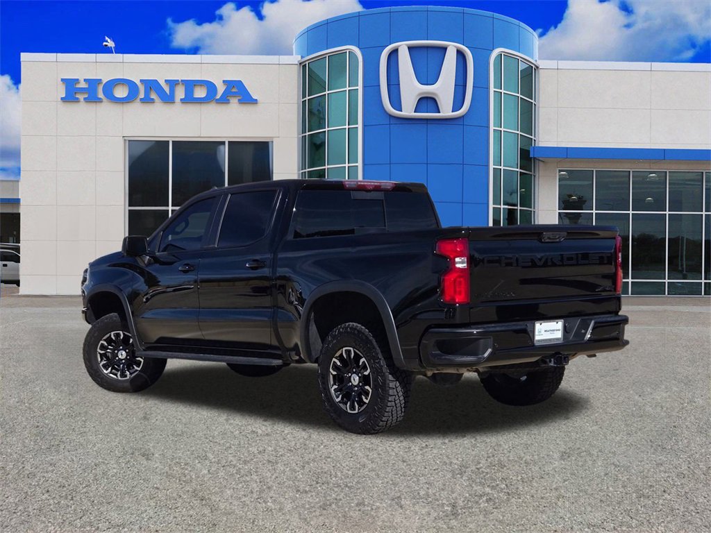 Used 2024 Chevrolet Silverado 1500 ZR2 w/ Technology Package image 5