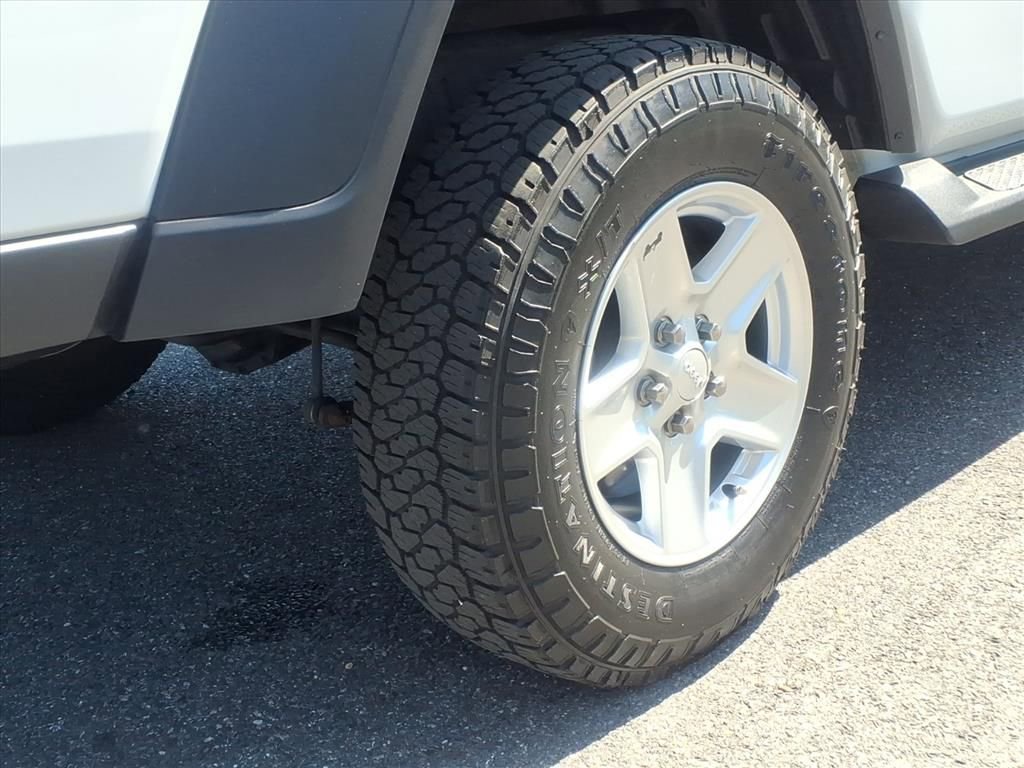 Used 2020 Jeep Gladiator Sport w/ Quick Order Package 24S image 11