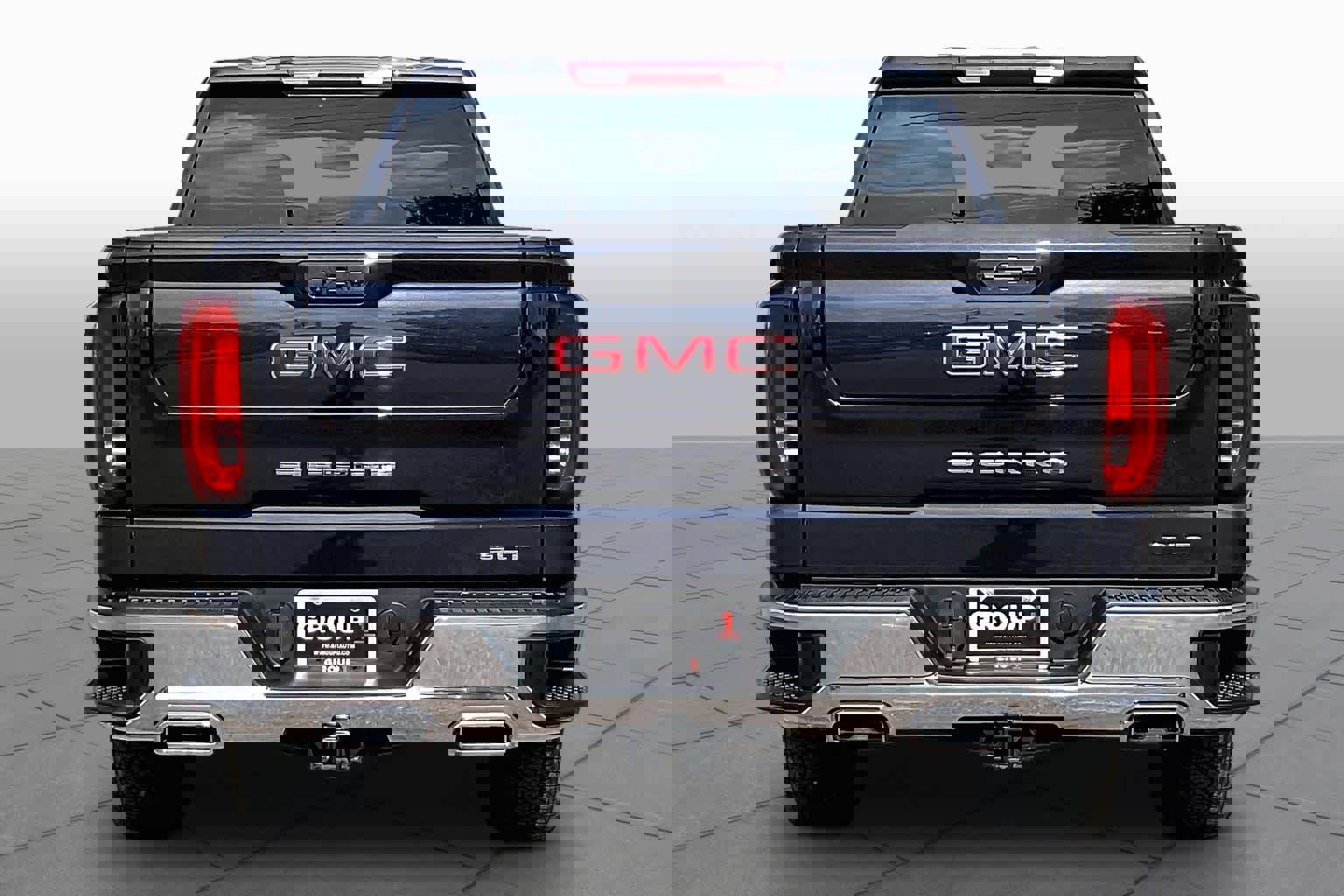 Used 2022 GMC Sierra 1500 SLT w/ SLT Convenience Package image 5