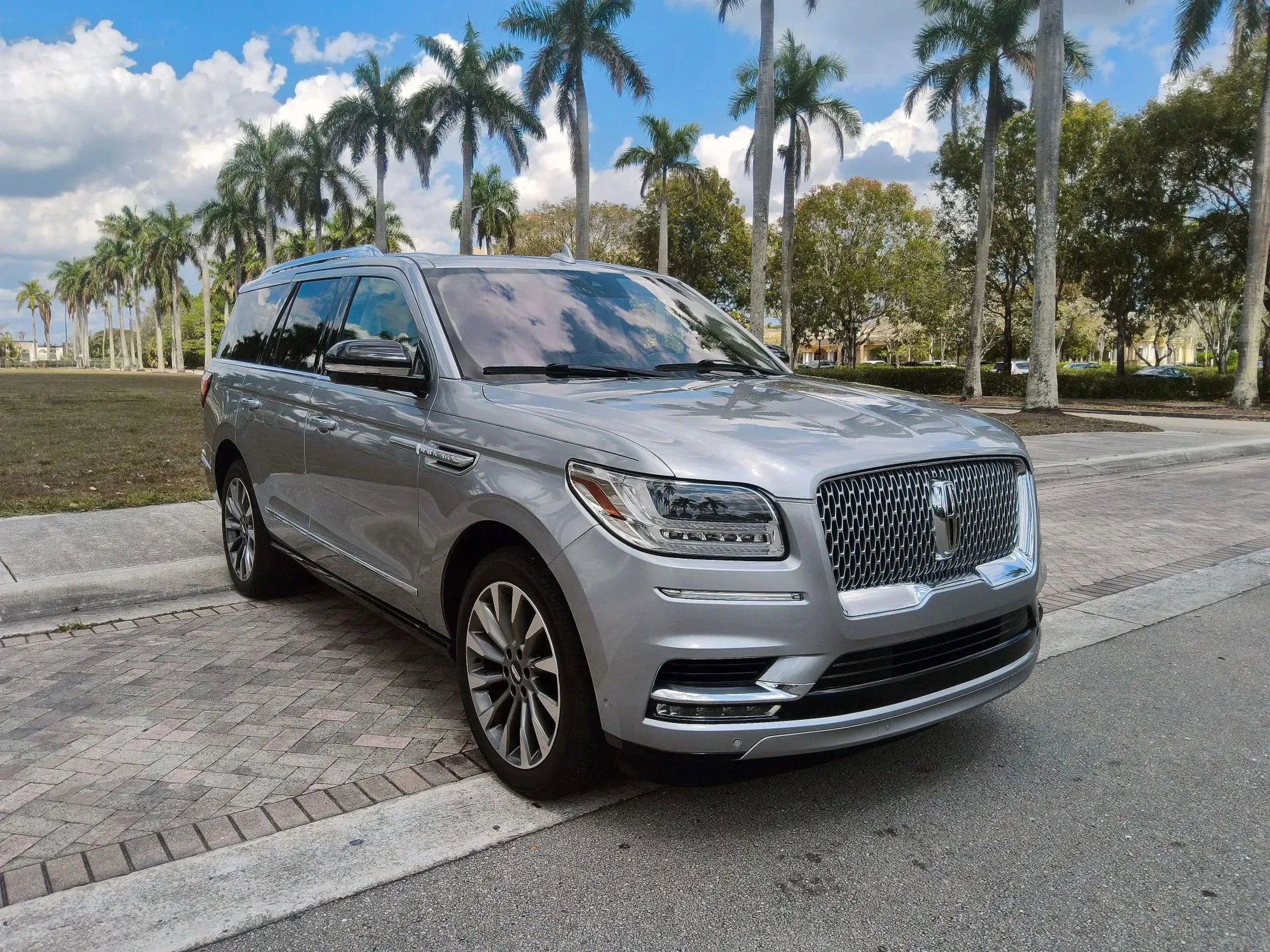 Used 2020 Lincoln Navigator Reserve w/ Equipment Group 201A Reserve RWD image 1