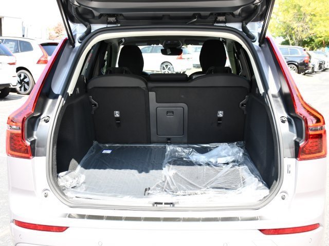 New 2026 Volvo XC60 B5 Plus w/ Protection Package Premier image 27