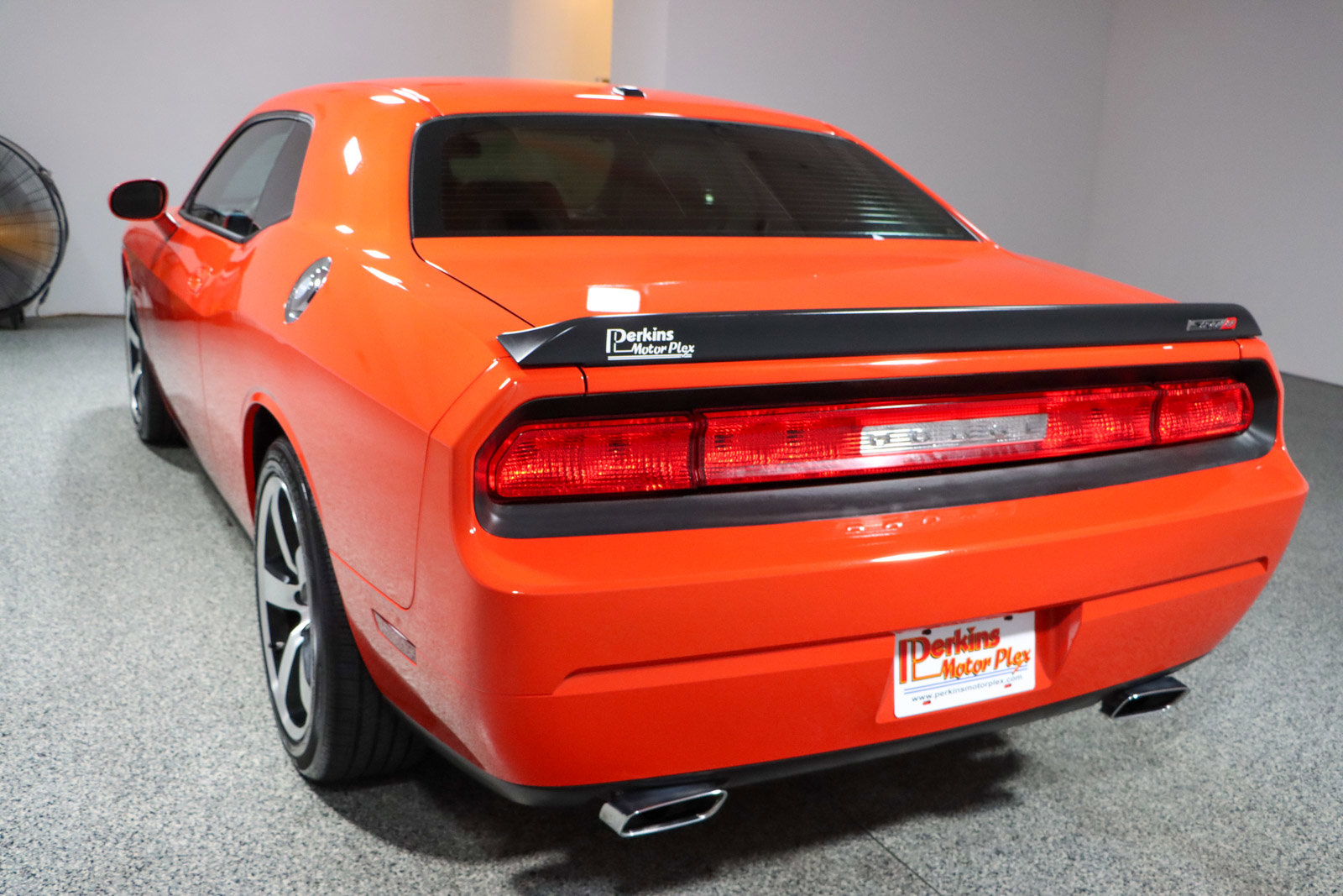 Used 2010 Dodge Challenger SRT8 image 9