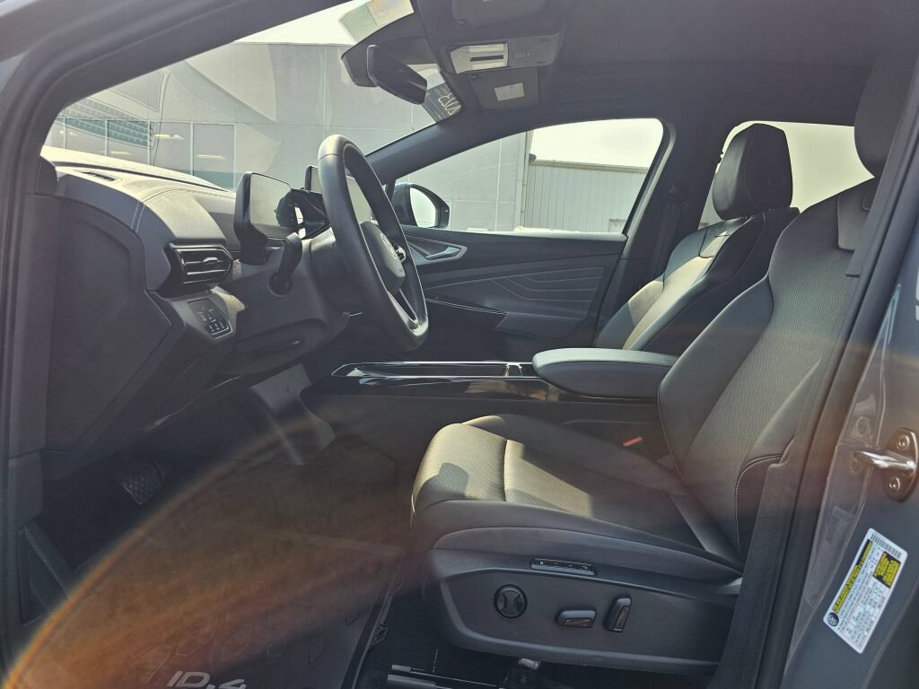 Certified 2023 Volkswagen ID.4 Pro S AWD/4WD image 13