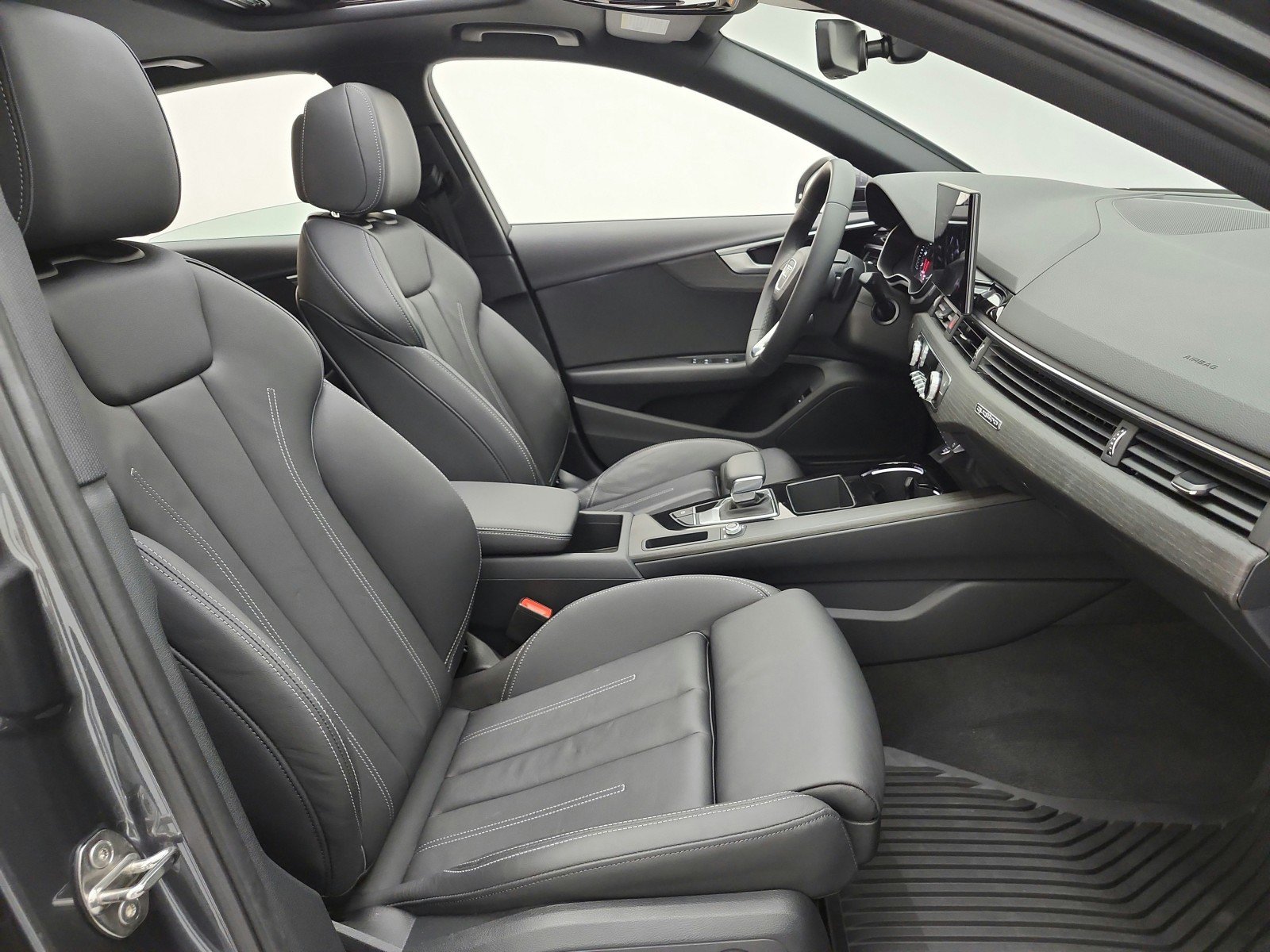 Used 2025 Audi A4 2.0T Premium w/ Convenience Package AWD/4WD image 18