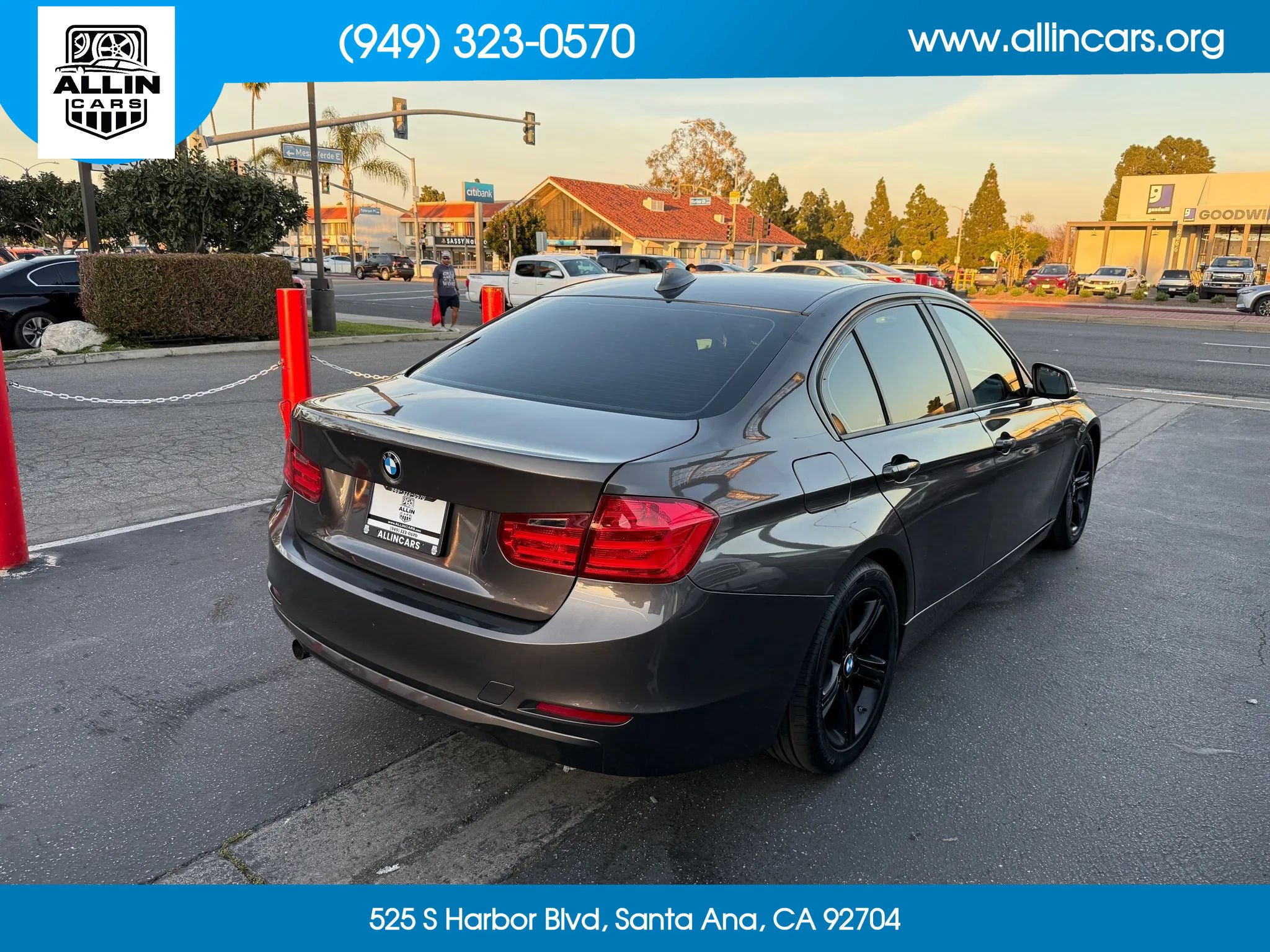 Used 2013 BMW 320i Sedan RWD image 4