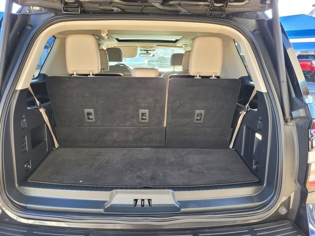 Used 2022 Ford Expedition Limited image 14