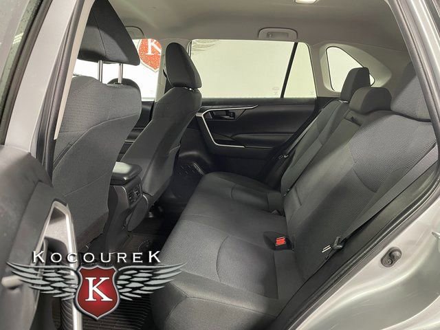Used 2022 Toyota RAV4 LE AWD/4WD image 20