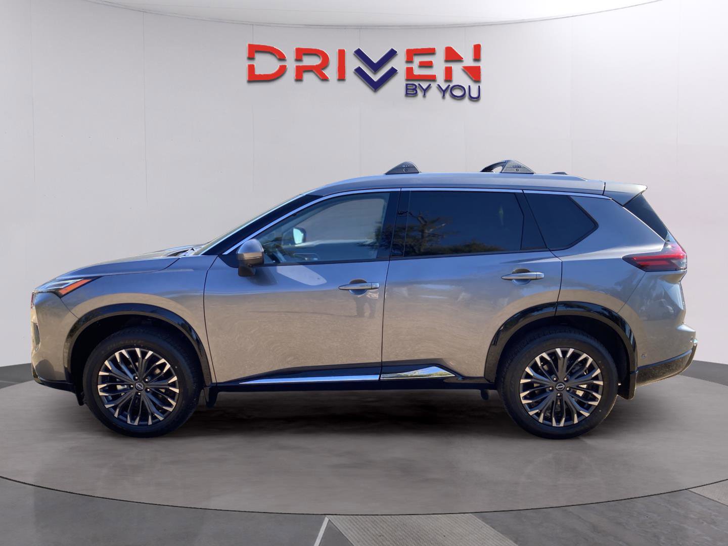 New 2026 Nissan Rogue Platinum w/ Platinum Premium Package AWD/4WD image 2