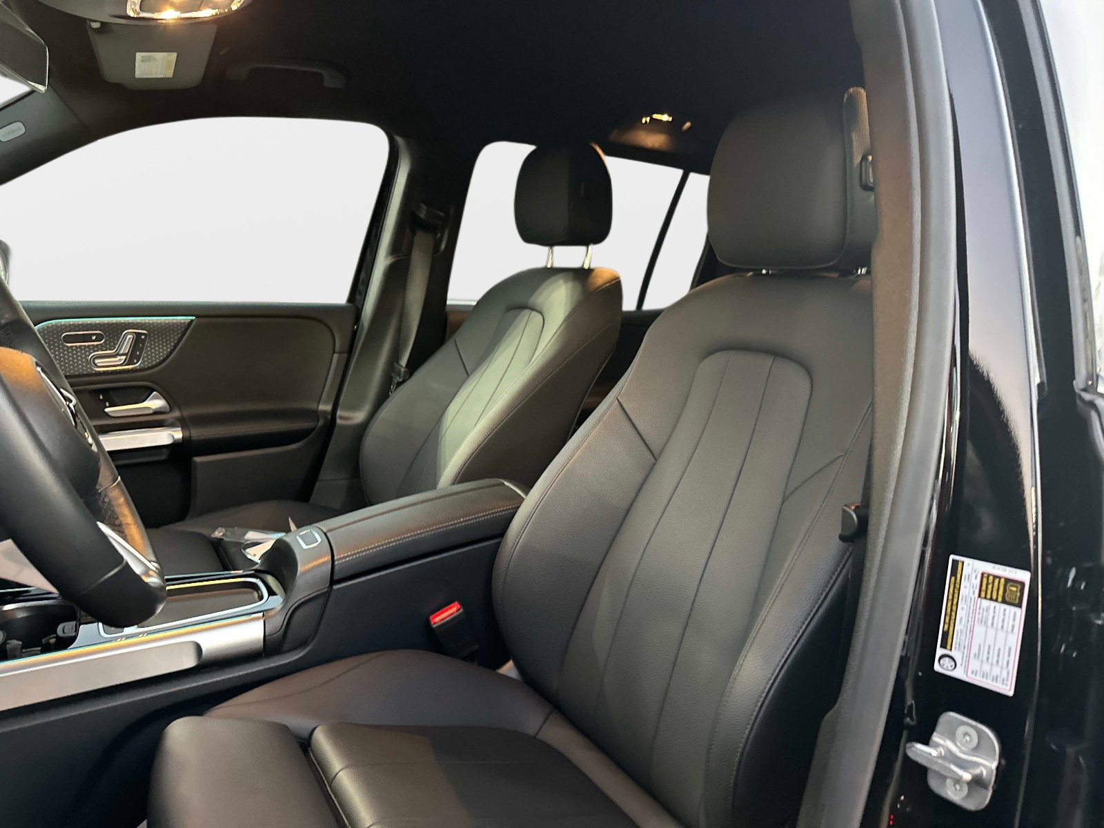 Certified 2025 Mercedes-Benz GLB 250 image 20