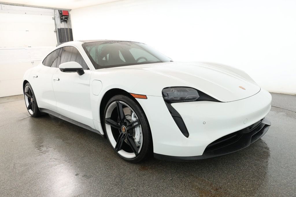 Used 2022 Porsche Taycan 4S image 3