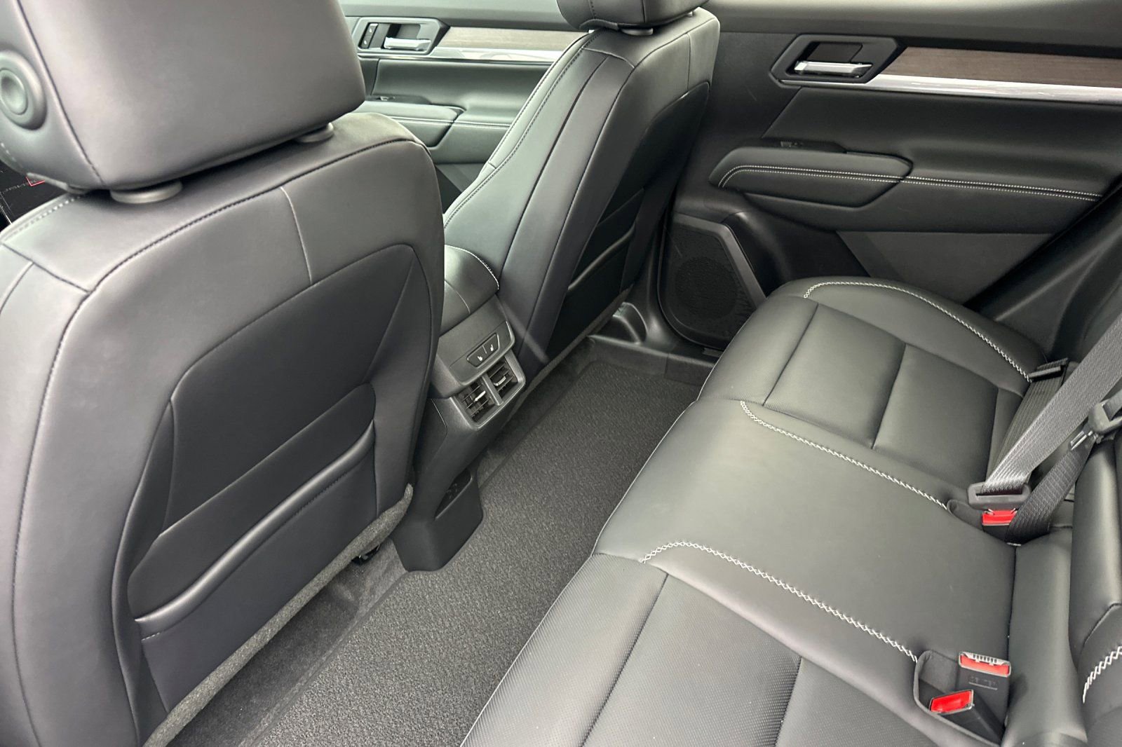 New 2026 GMC Terrain Denali image 10