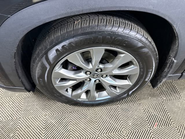 Used 2024 Toyota Grand Highlander Limited image 14