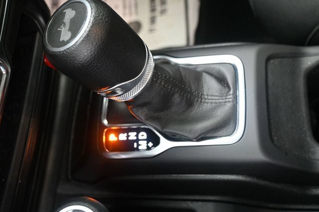 Used 2022 Jeep Wrangler Unlimited Sport AWD/4WD image 12