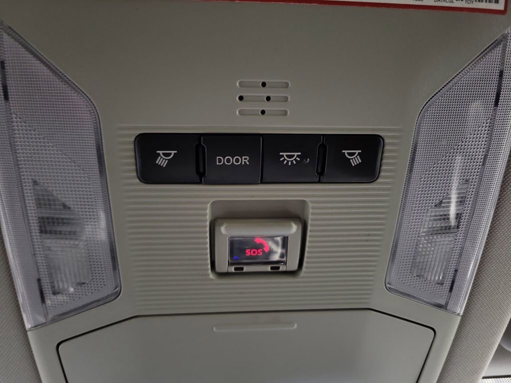 Used 2021 Toyota RAV4 LE image 20