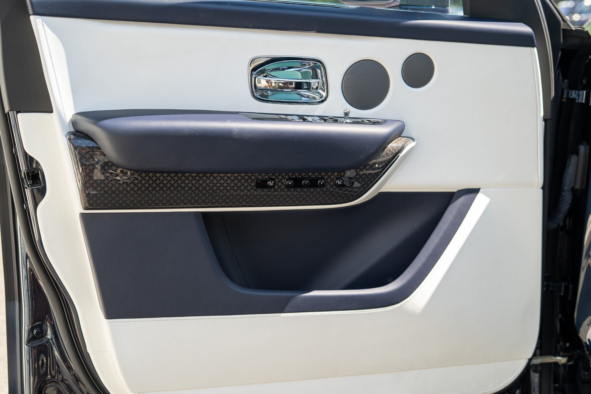 Certified 2024 Rolls-Royce Cullinan Black Badge w/ Leather Finishing Pack AWD/4WD image 13