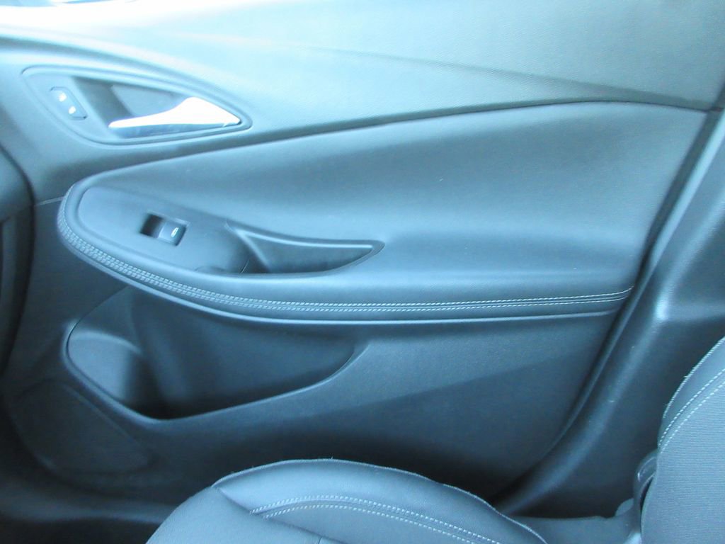 Used 2022 Buick Encore GX Select image 34