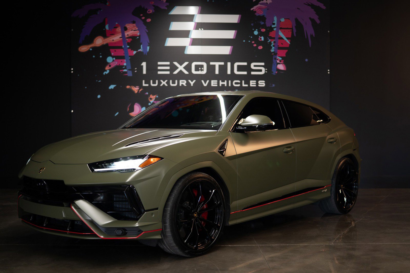 Used 2023 Lamborghini Urus S image 1