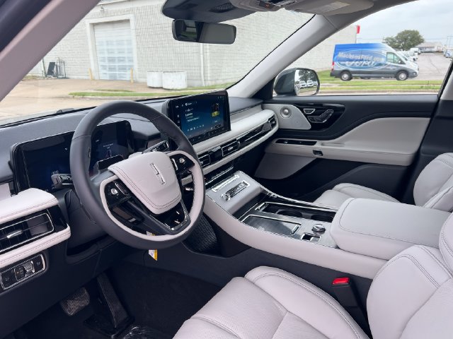 New 2027 Lincoln Aviator Reserve AWD/4WD image 15