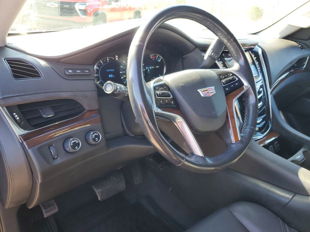 Used 2018 Cadillac Escalade Luxury w/ LPO, Radiant Package AWD/4WD image 8