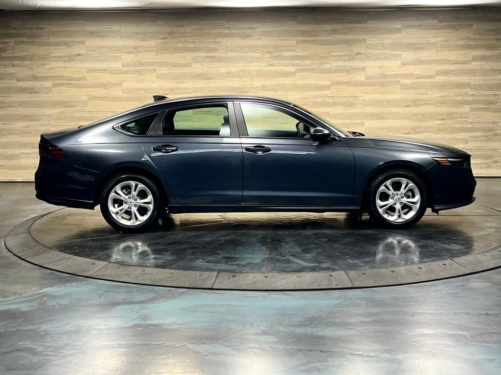Used 2025 Honda Accord LX image 19