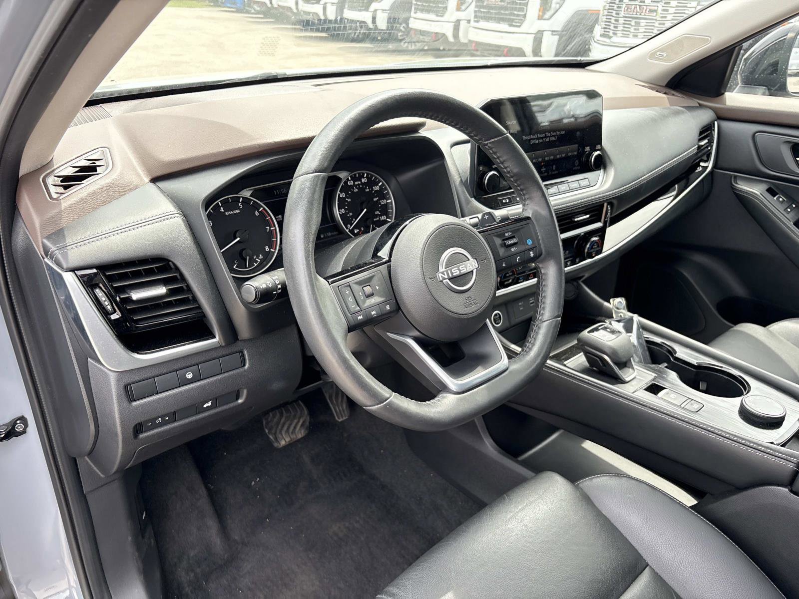 Used 2023 Nissan Rogue SL w/ SL Premium Package AWD/4WD image 18